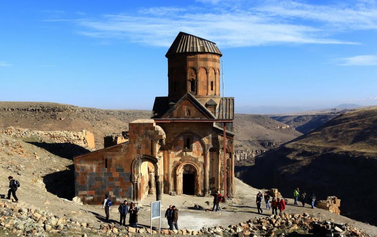 Kars Gezilecek Yerler Nomatto