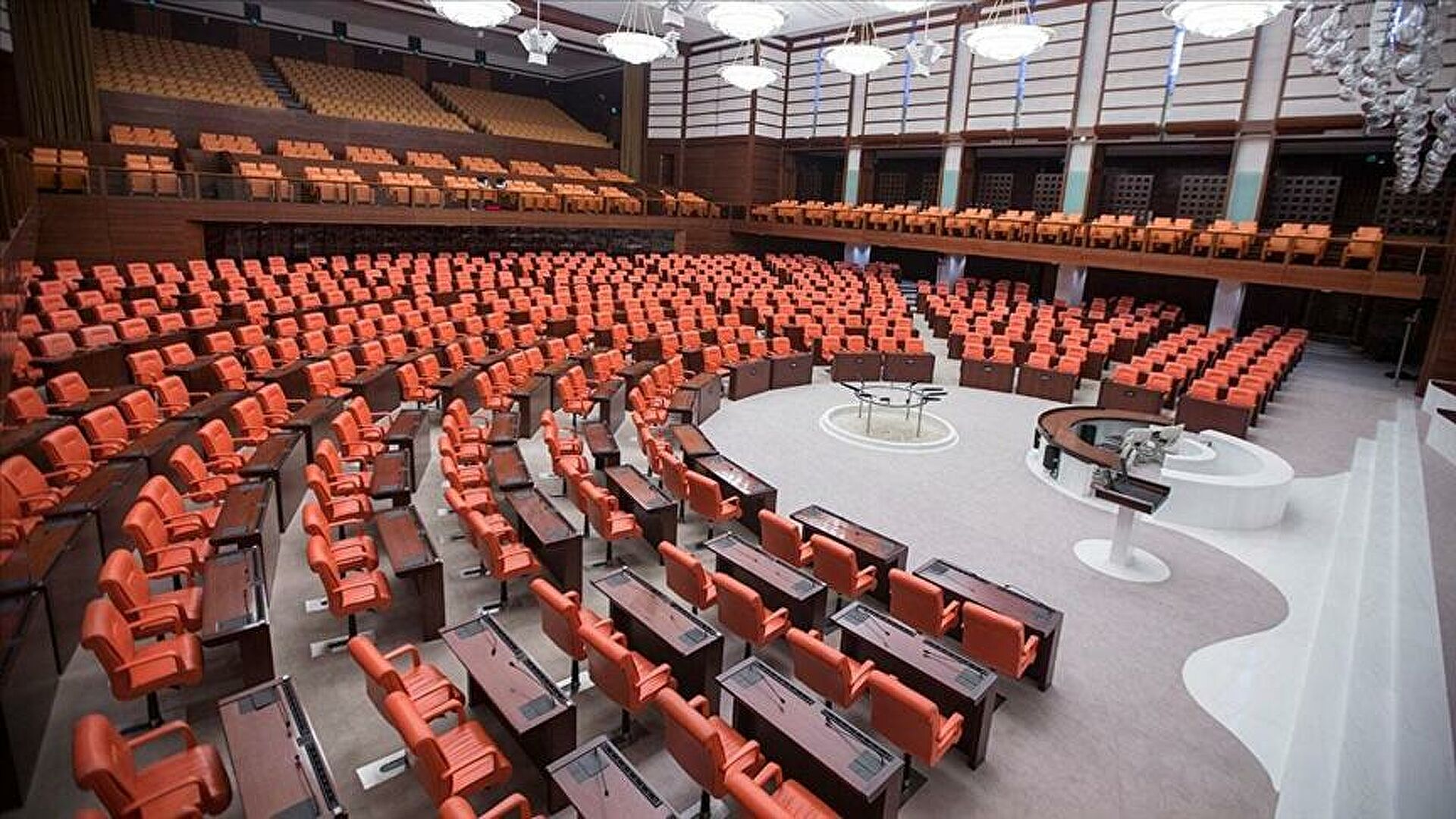 Başörtüsü tasarısı yeniden TBMM&#8217;ye geliyor