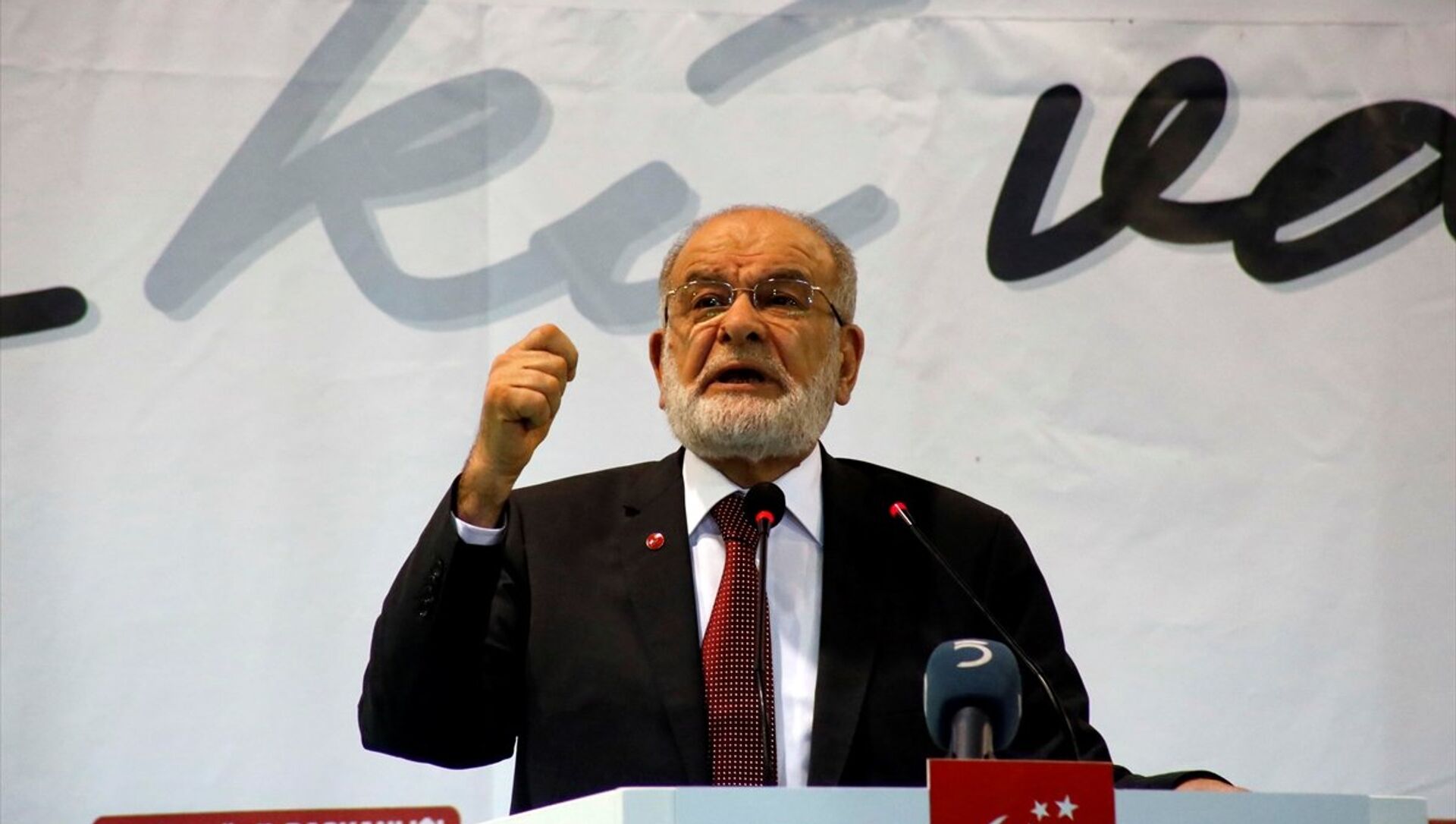 Karamollaoğlu: Gemiler İsrail’e sevkiyata devam ediyor