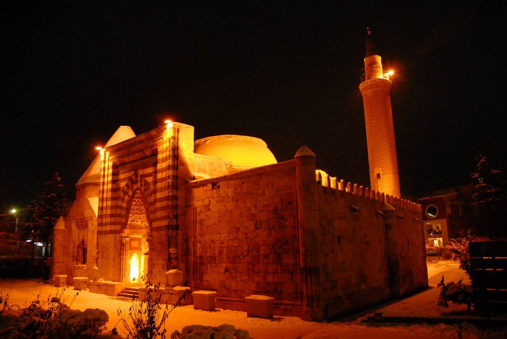 do-adan-mimariye-k-r-ehir-nomatto