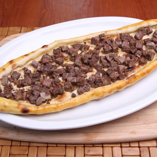  Kavurmalı Pide (Karadeniz usülü kapalı veya açık)